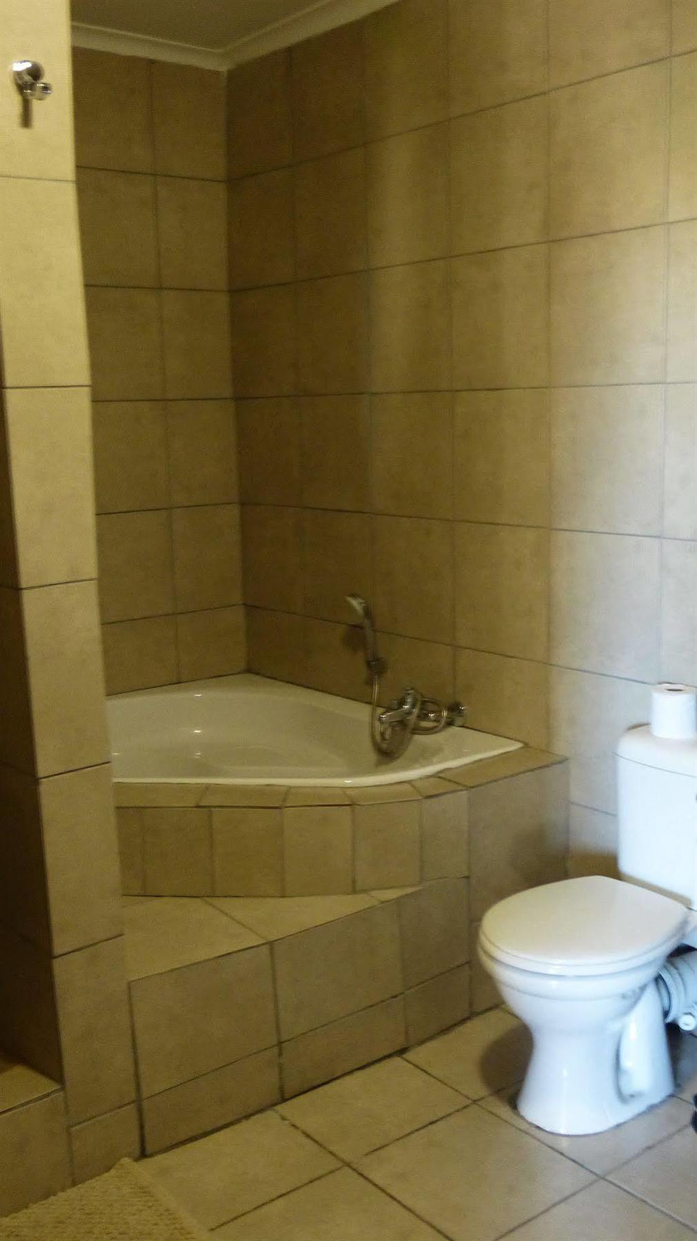 African Sands Guesthouse Load Shedding Free Bloemfontein Exteriör bild