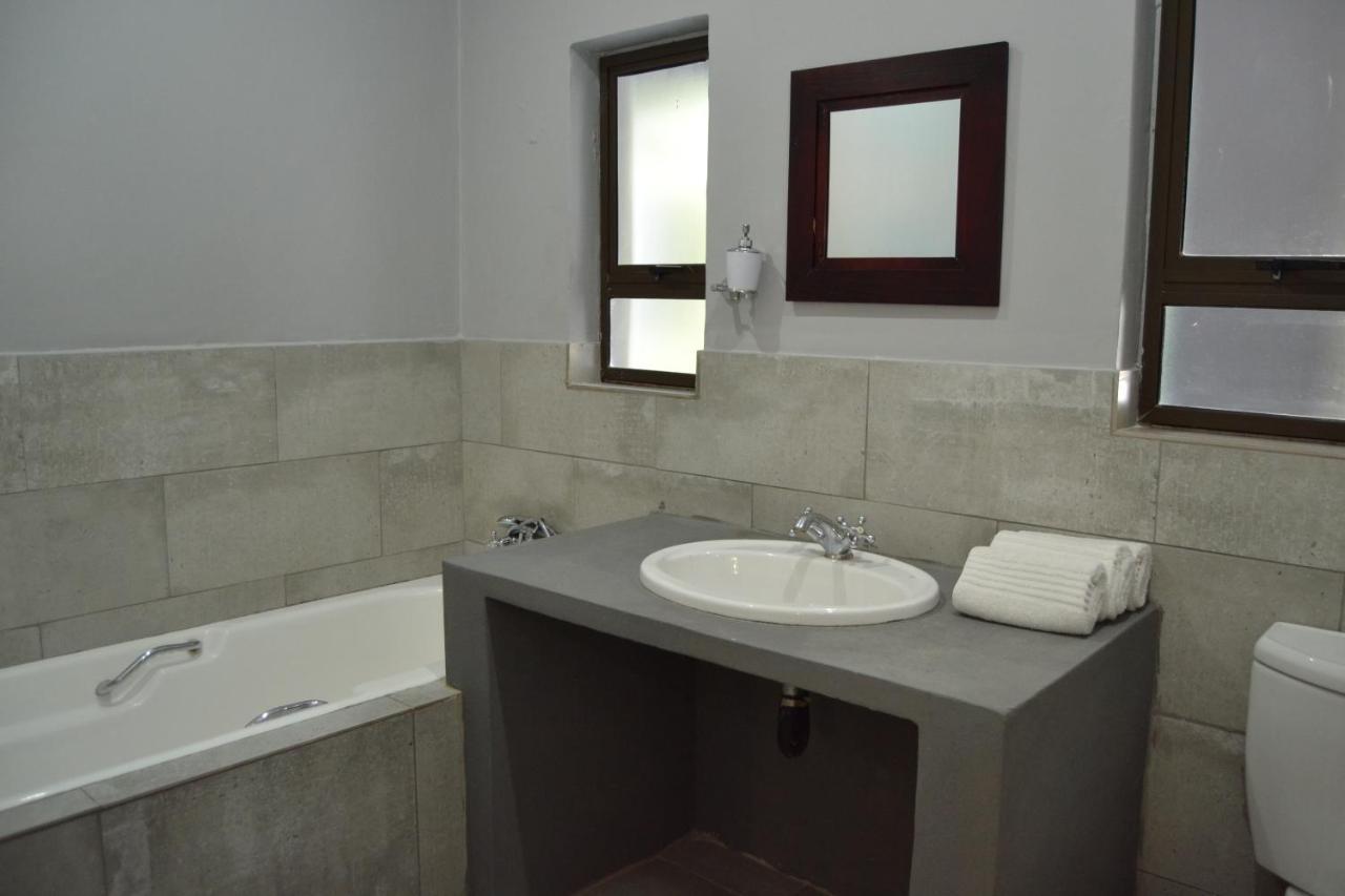 African Sands Guesthouse Load Shedding Free Bloemfontein Exteriör bild