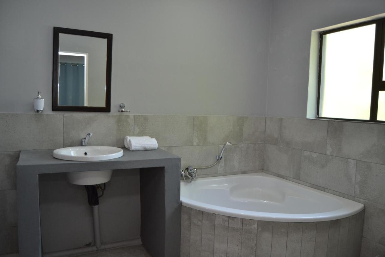 African Sands Guesthouse Load Shedding Free Bloemfontein Exteriör bild