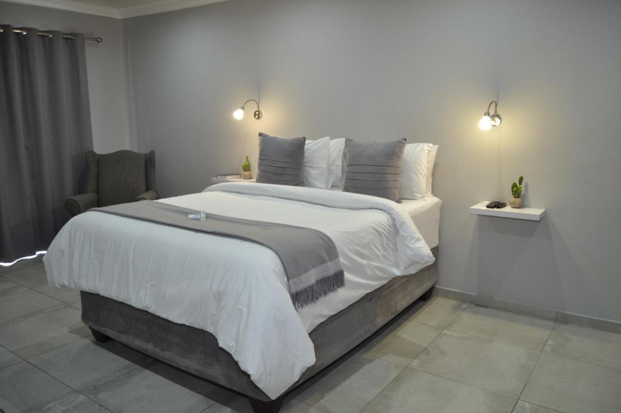 African Sands Guesthouse Load Shedding Free Bloemfontein Exteriör bild